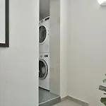 아파트 The Waterfall - Free Parking 발치크